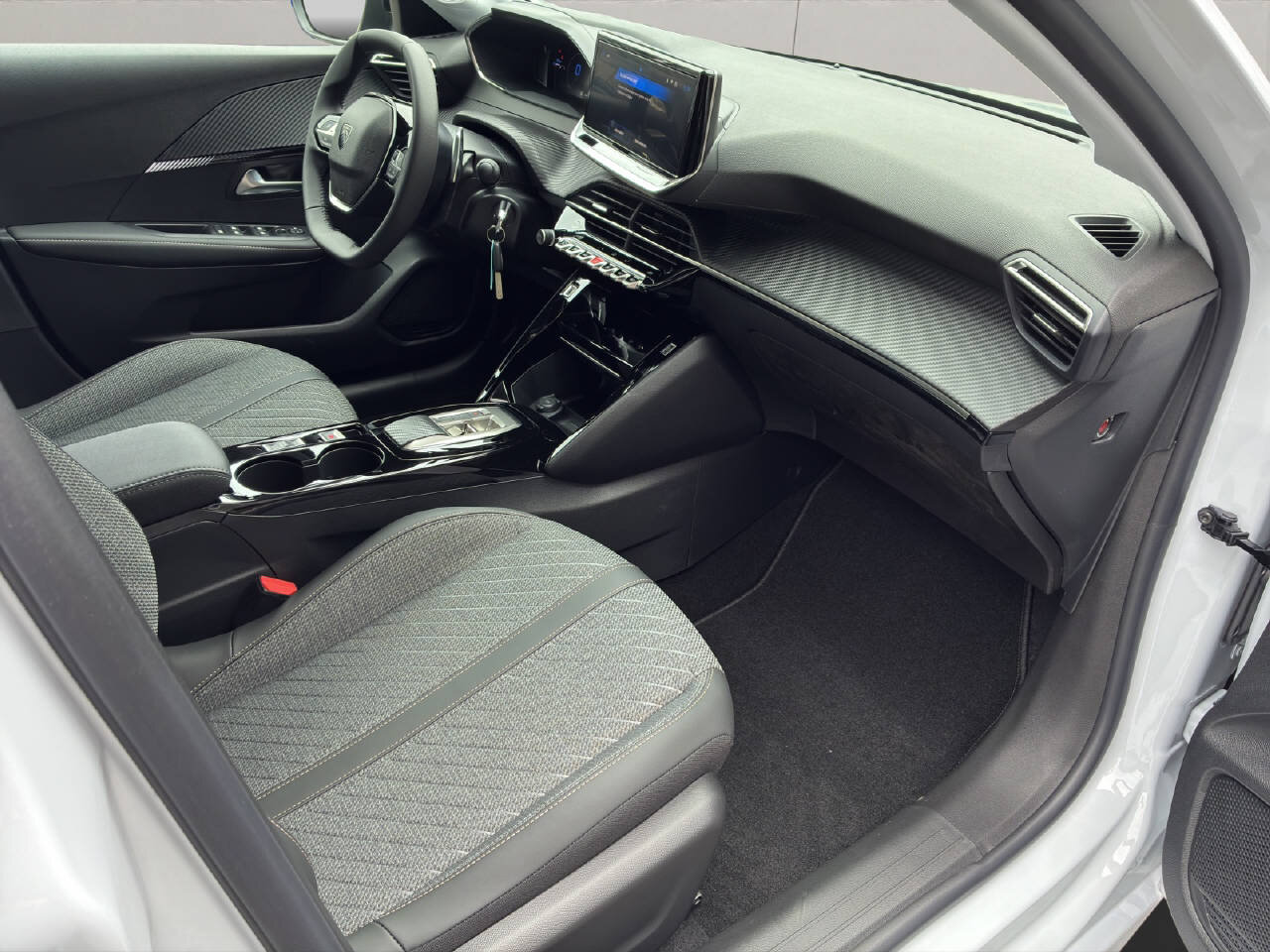 PEUGEOT 208 1.2 Hybrid Allure, Mild-Hybrid Benzin/Elektro, Neuwagen, Automatik - 6