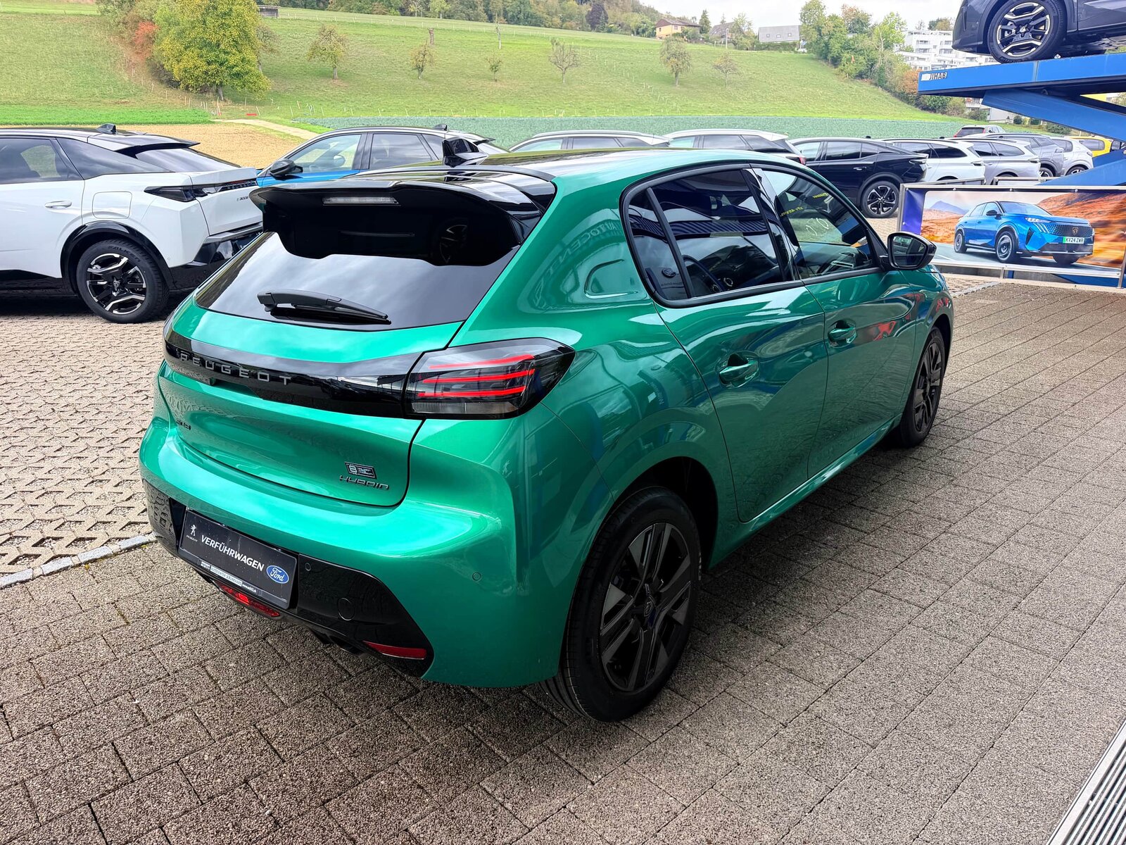 PEUGEOT 208 1.2 Hybrid Envy, Hybride Léger Essence/Électricité, Voiture nouvelle, Automatique - 5