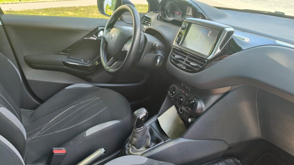 PEUGEOT 208 1.4 VTi Active, Benzin, Occasion / Gebraucht, Handschaltung - 5