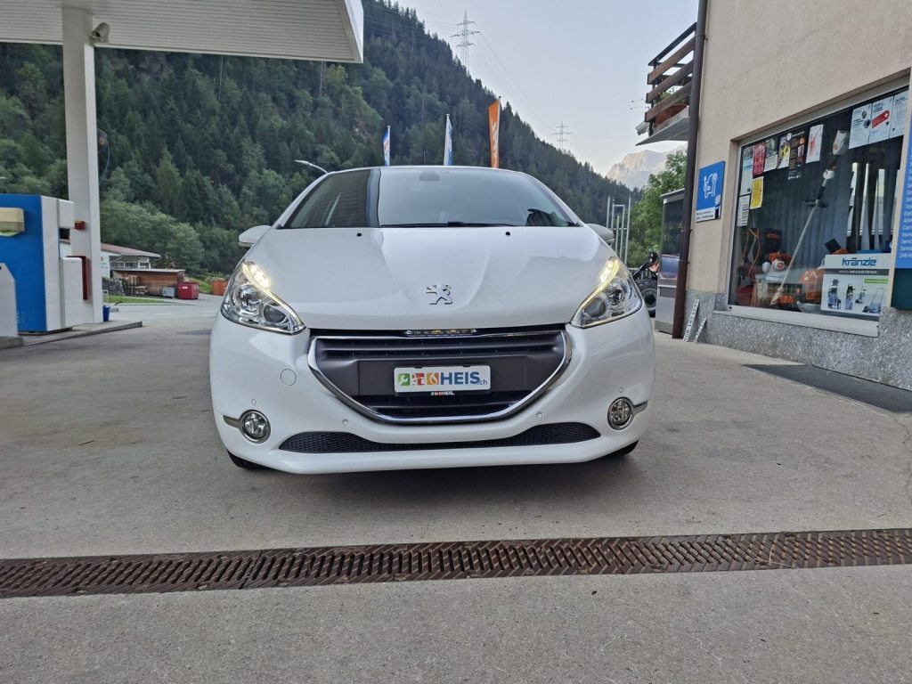 PEUGEOT 208 1.6 VTi Intuitive