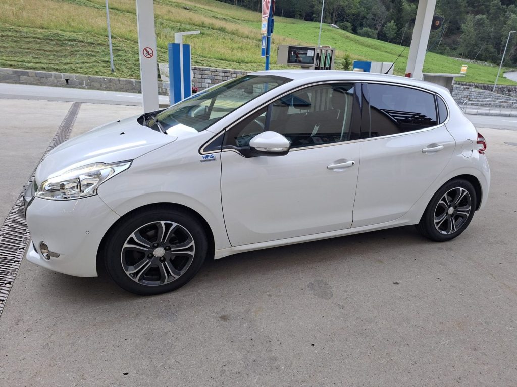 PEUGEOT 208 1.6 VTi Intuitive, Benzina, Occasioni / Usate, Manuale - 2