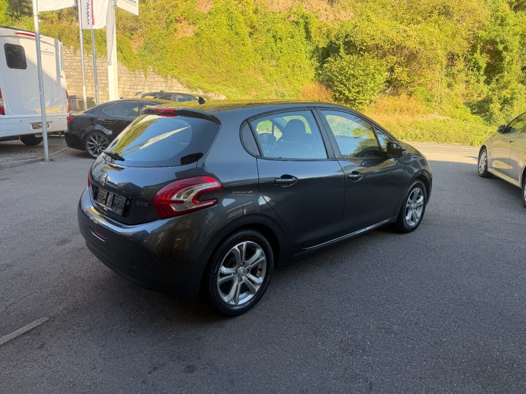 PEUGEOT 1.2 VTi Intuitive, Essence, Occasion / Utilisé, Manuelle - 5