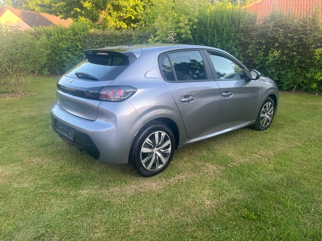 PEUGEOT 208 1.2 PureTech 100 Active, Benzin, Occasion / Gebraucht, Handschaltung - 5