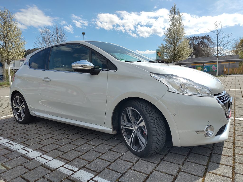 PEUGEOT 208 1.6 Turbo GTi, Essence, Occasion / Utilisé, Manuelle - 2