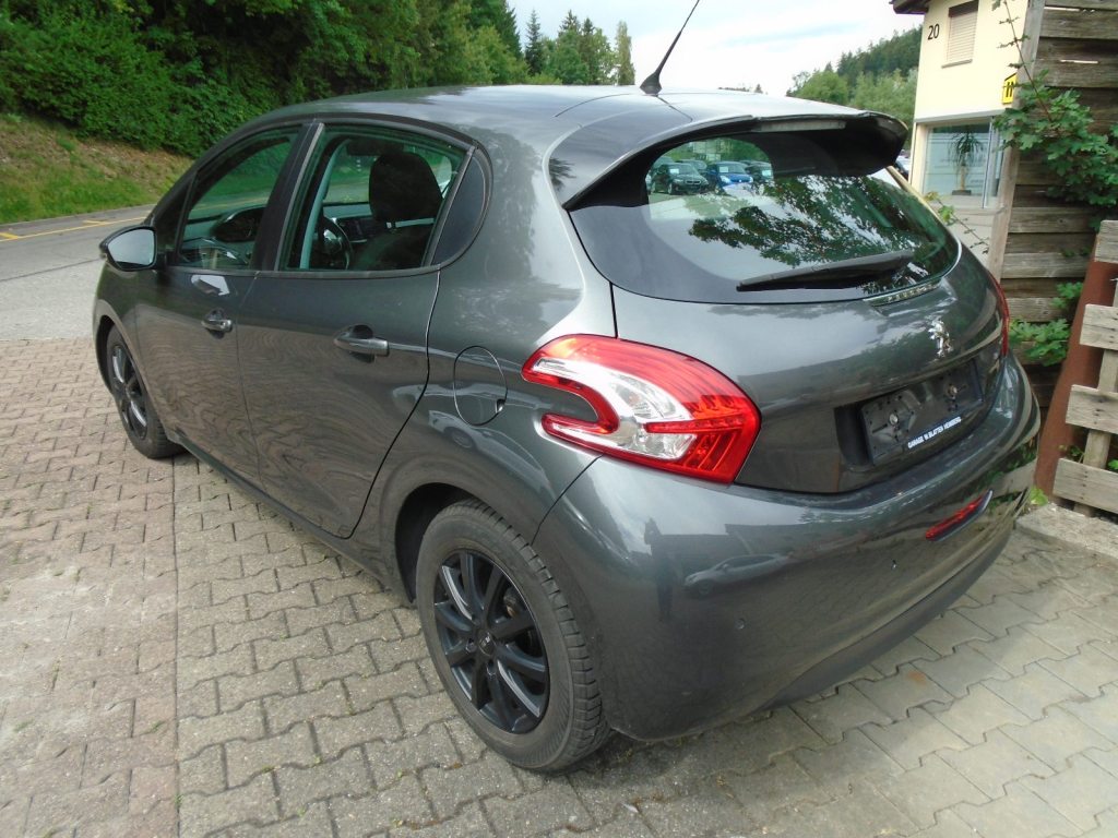 PEUGEOT 208 1.4 e-HDI Active EGS, Diesel, Occasioni / Usate, Automatico - 3