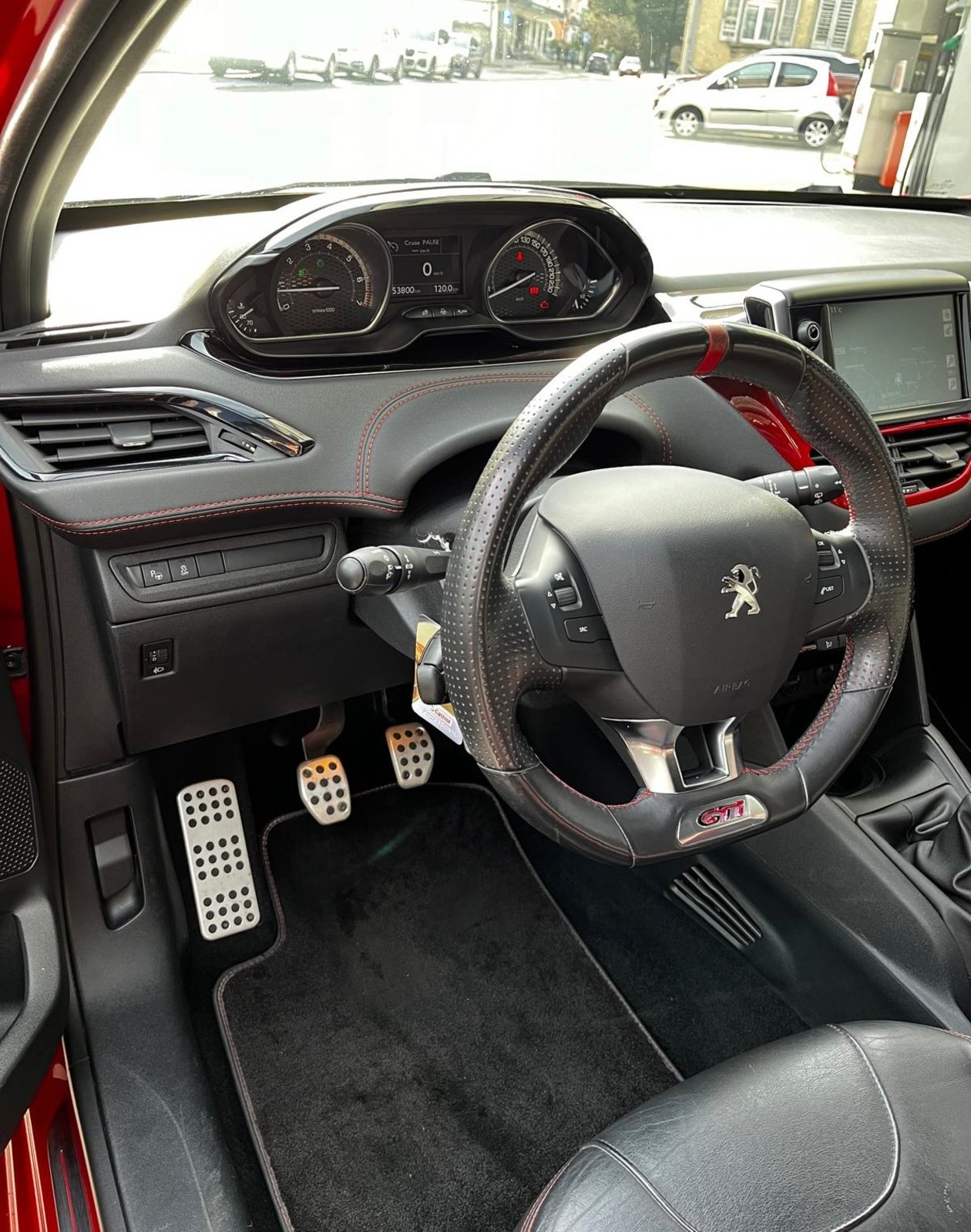 PEUGEOT 208 1.6 Turbo 200 GTi, Benzin, Occasion / Gebraucht, Handschaltung - 6