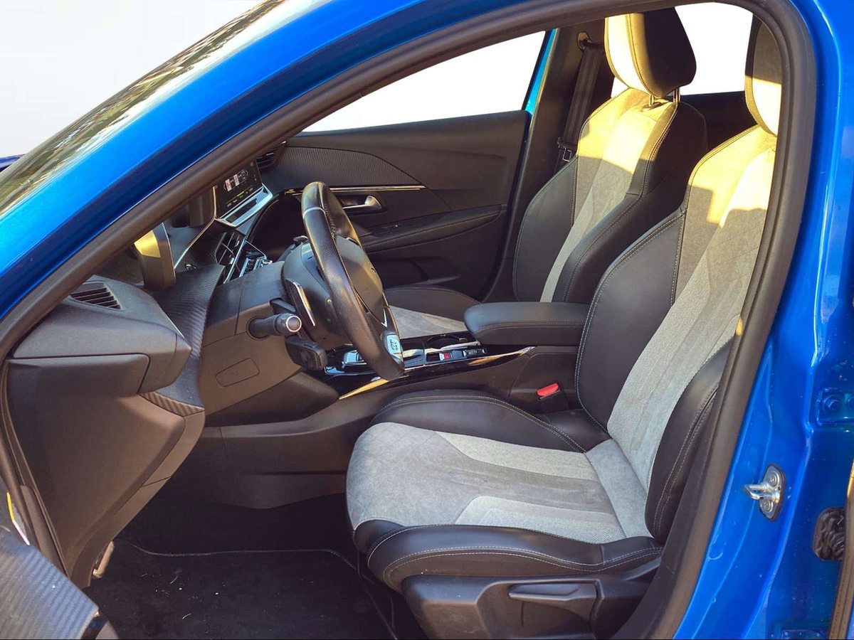 PEUGEOT 208 1.2 PureTech 130 GT Pack, Petrol, Second hand / Used, Automatic - 3