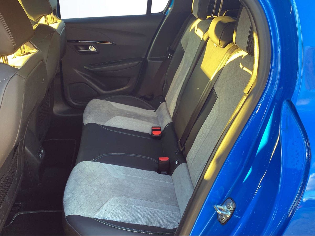 PEUGEOT 208 1.2 PureTech 130 GT Pack, Petrol, Second hand / Used, Automatic - 5