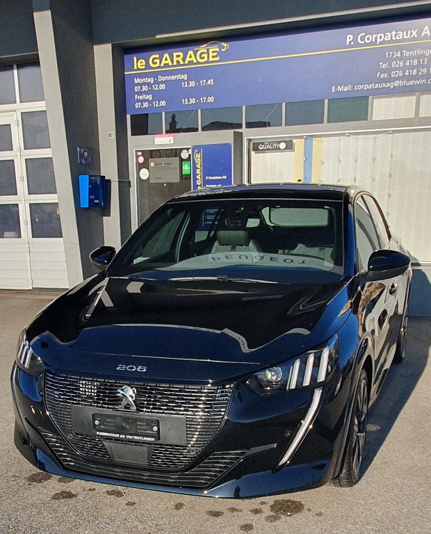 PEUGEOT 208 1.2 PureTech 130 GT