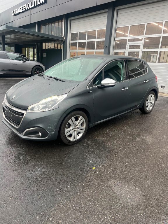 PEUGEOT Peugeot 208 1.2 vti, Petrol, Second hand / Used, Manual - 6