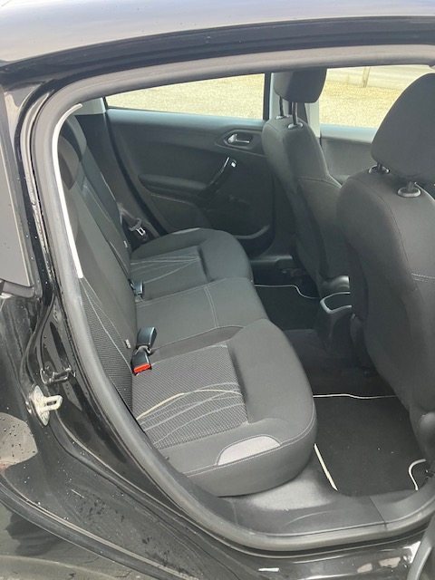 PEUGEOT 208 1.4 VTi Active, Benzin, Occasion / Gebraucht, Handschaltung - 6