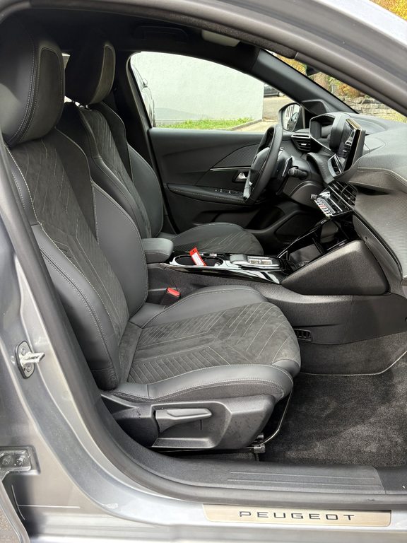 PEUGEOT 208 1.2 Hybrid 145 GT, Hybride Léger Essence/Électricité, Occasion / Utilisé, Automatique - 7