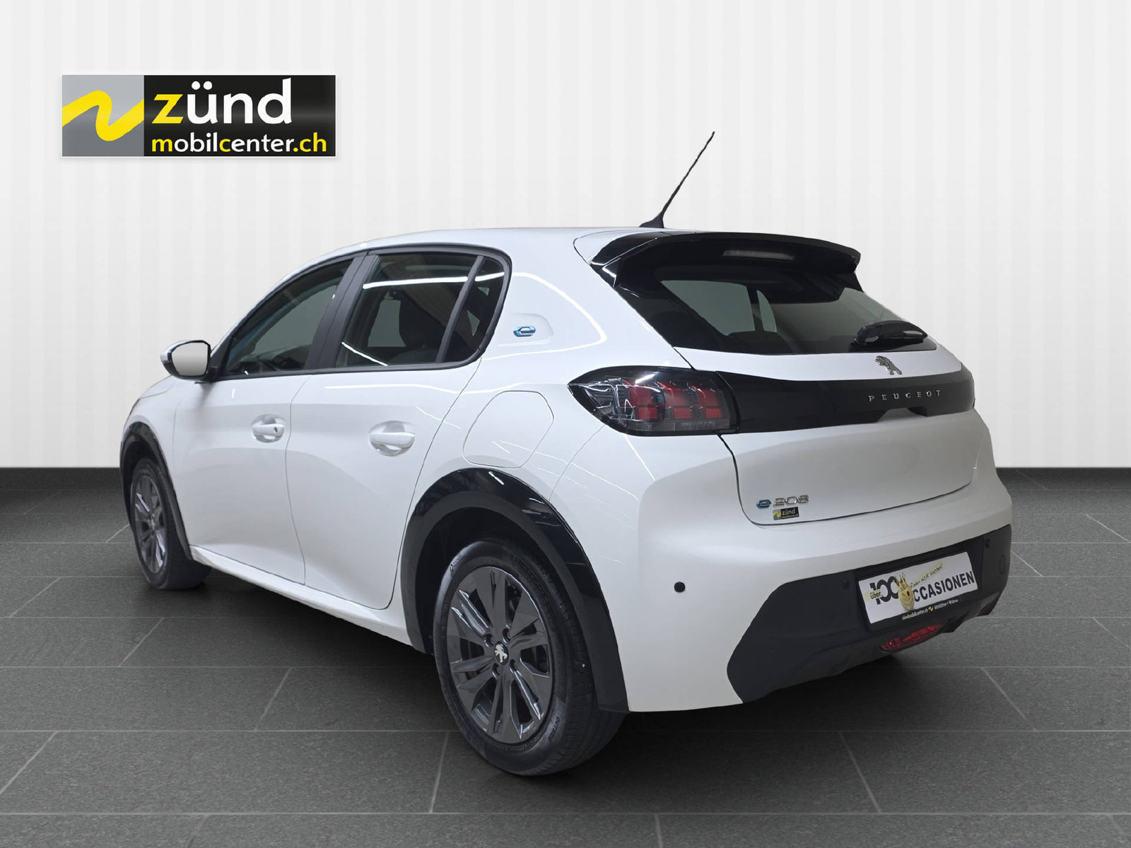 PEUGEOT e-208 136 PS Active, Electric, Second hand / Used, Automatic - 3