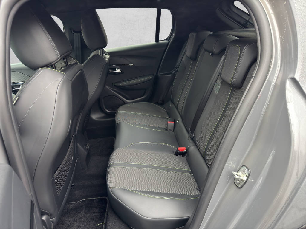 PEUGEOT 208 1.2 Hybrid 145 GT, Hybride Léger Essence/Électricité, Occasion / Utilisé, Automatique - 7