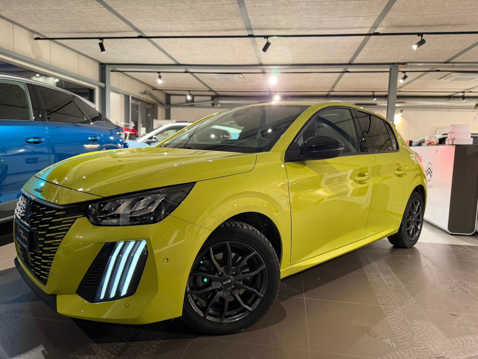 PEUGEOT 208 1.2 Hybrid Allure