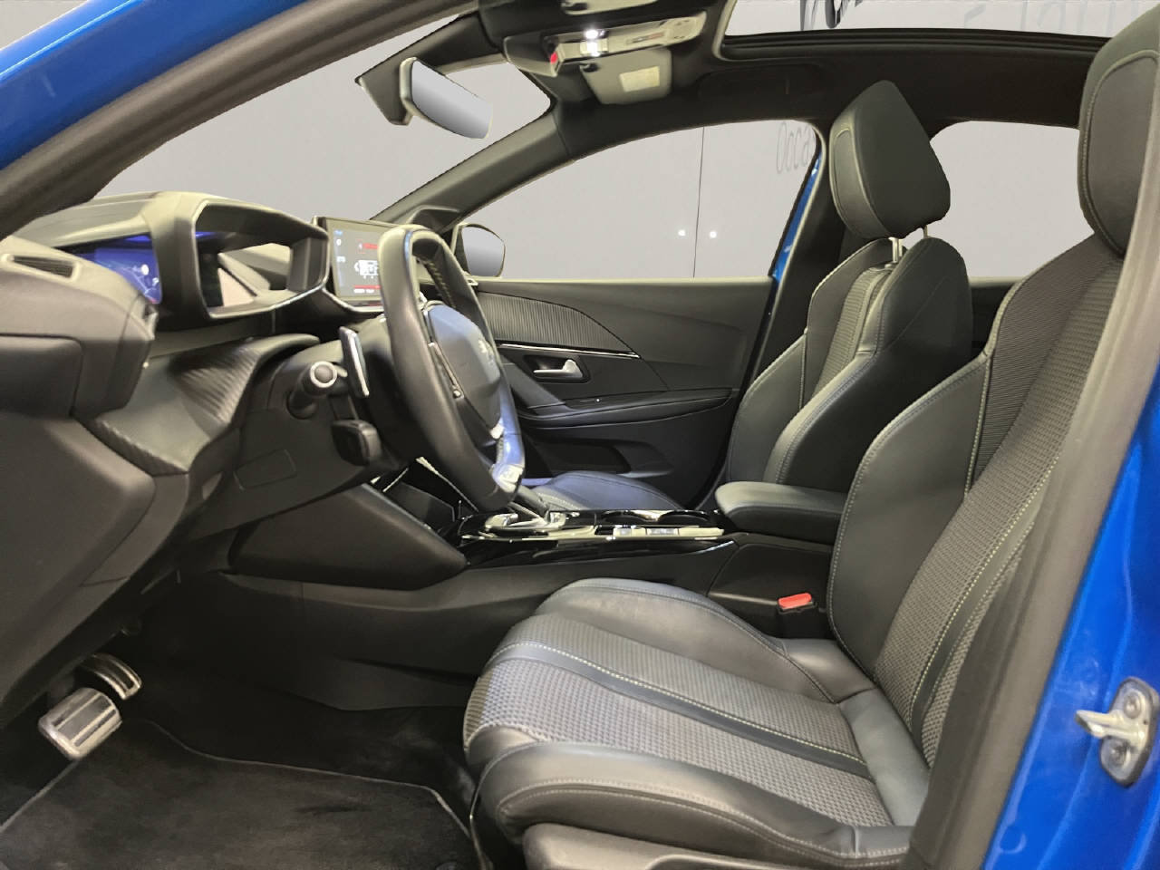 PEUGEOT 208 1.2 PureTech 130 GT Line, Benzin, Occasion / Gebraucht, Automatik - 5