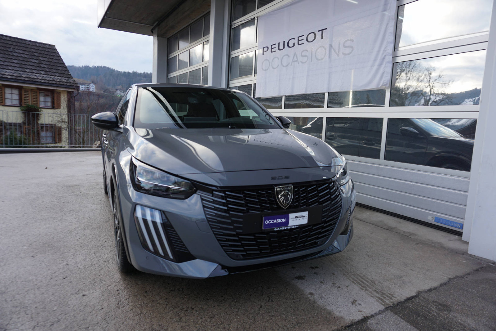 PEUGEOT 208 1.2 Hybrid 145 GT