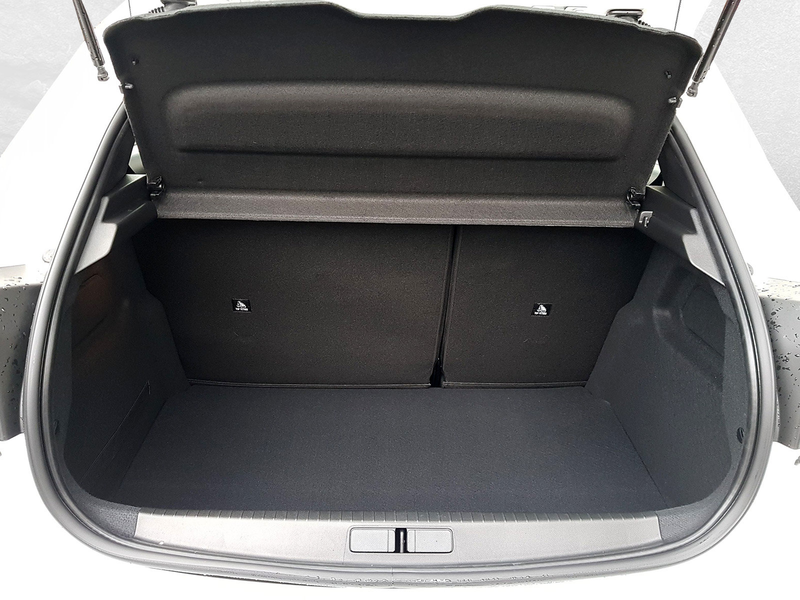 PEUGEOT 208 1.2 Hybrid Allure Premium, Mild-Hybrid Benzin/Elektro, Occasion / Gebraucht, Automatik - 6