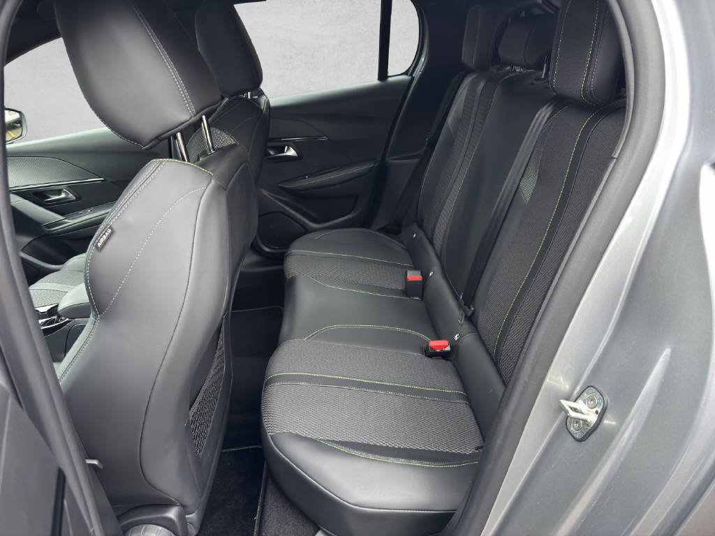 PEUGEOT 208 1.2 Hybrid 145 GT, Mild-Hybrid Benzin/Elektro, Occasion / Gebraucht, Automatik - 7