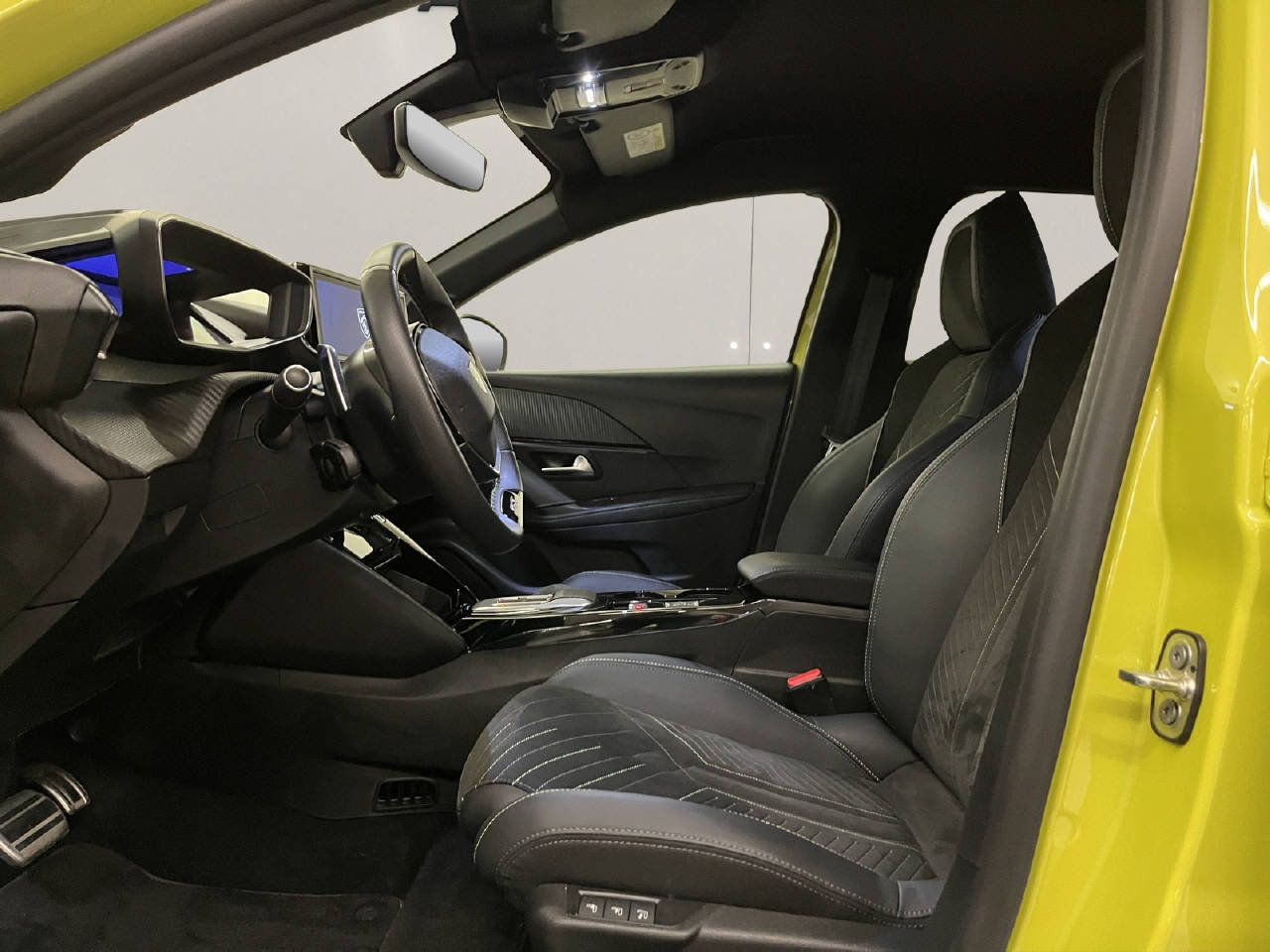 PEUGEOT 208 1.2 Hybrid GT, Mild-Hybrid Benzin/Elektro, Occasion / Gebraucht, Automatik - 5
