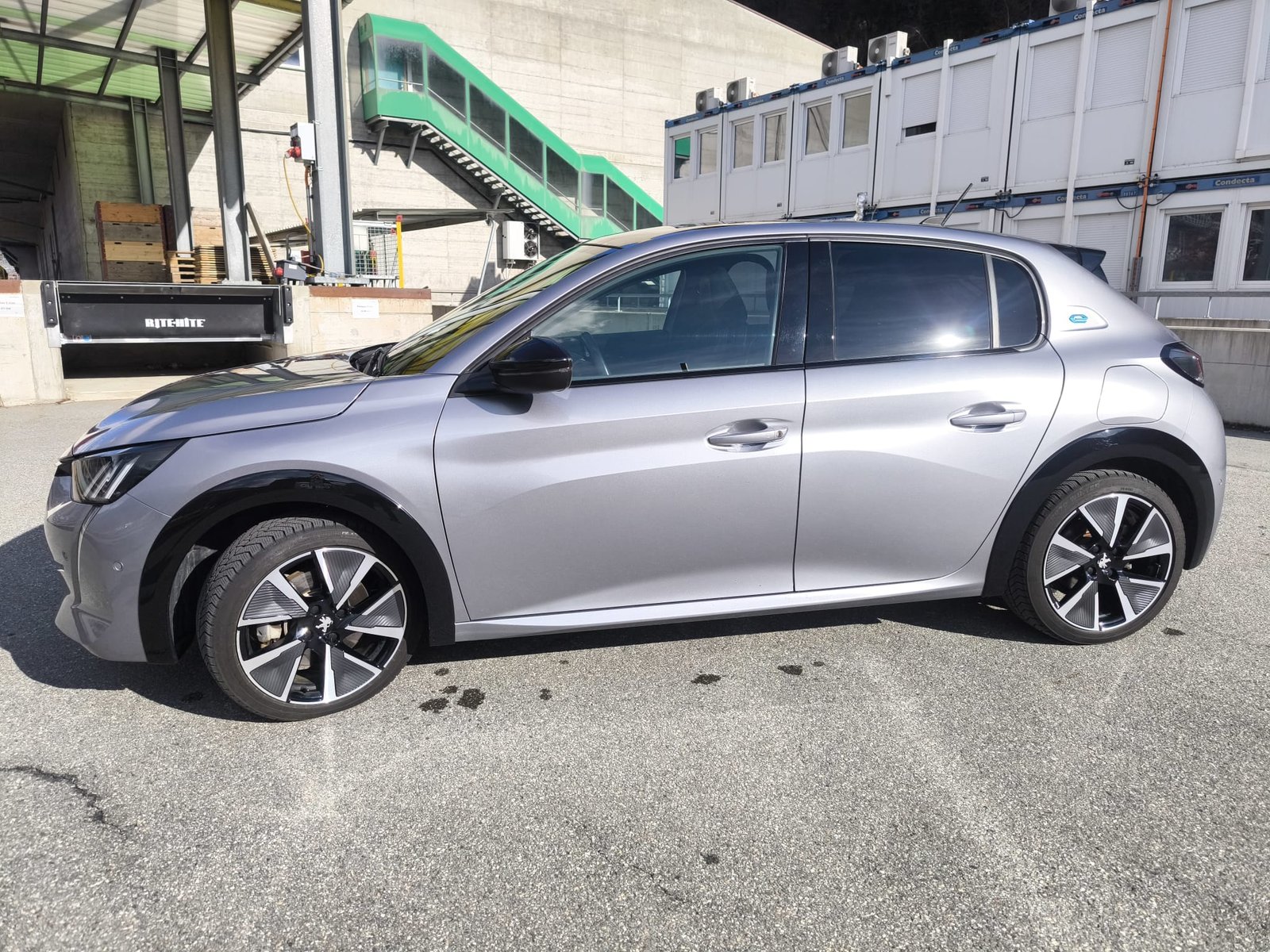PEUGEOT 208 e-GT Pack