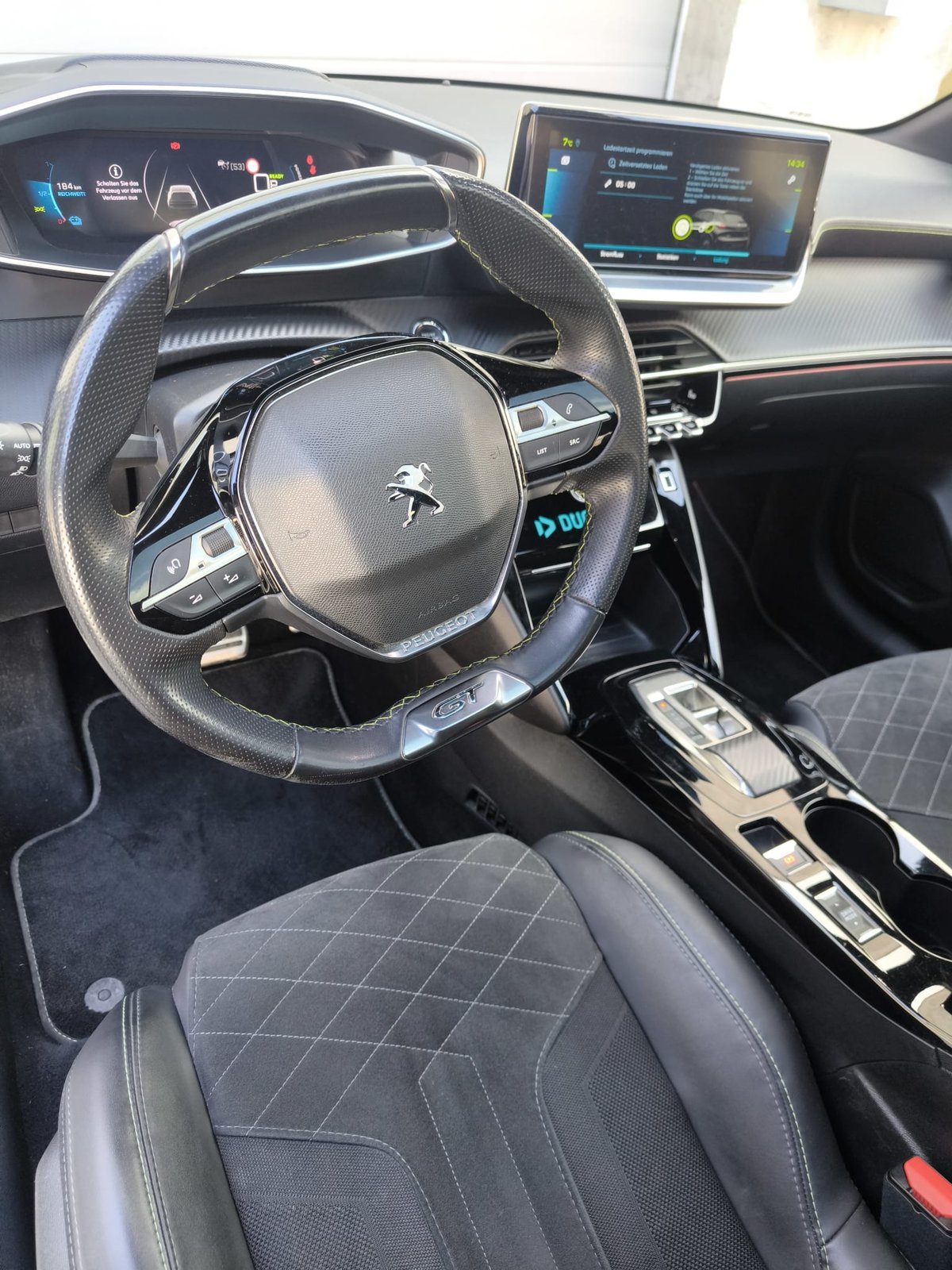 PEUGEOT 208 e-GT Pack, Électrique, Occasion / Utilisé, Automatique - 7