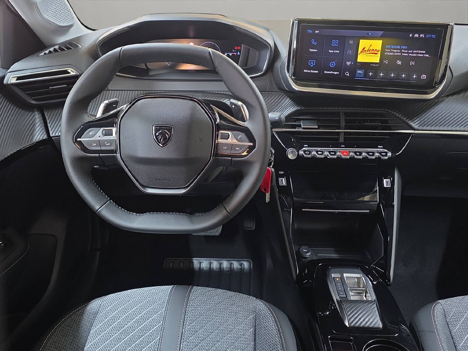 PEUGEOT 208 1.2 Hybrid Allure, Mild-Hybrid Benzin/Elektro, Occasion / Gebraucht, Automatik - 7