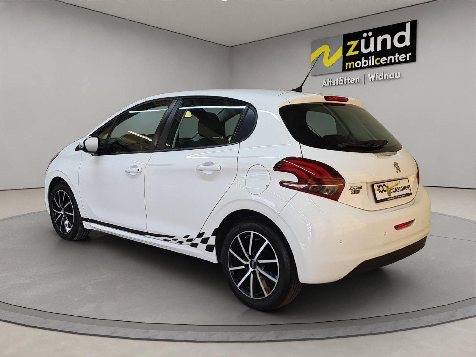 PEUGEOT 208 1.2 PureTech Active S/S, Benzin, Occasion / Gebraucht, Handschaltung - 3