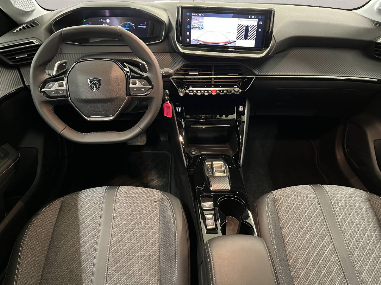 PEUGEOT 208 1.2 Hybrid Allure, Hybride Léger Essence/Électricité, Occasion / Utilisé, Automatique - 6