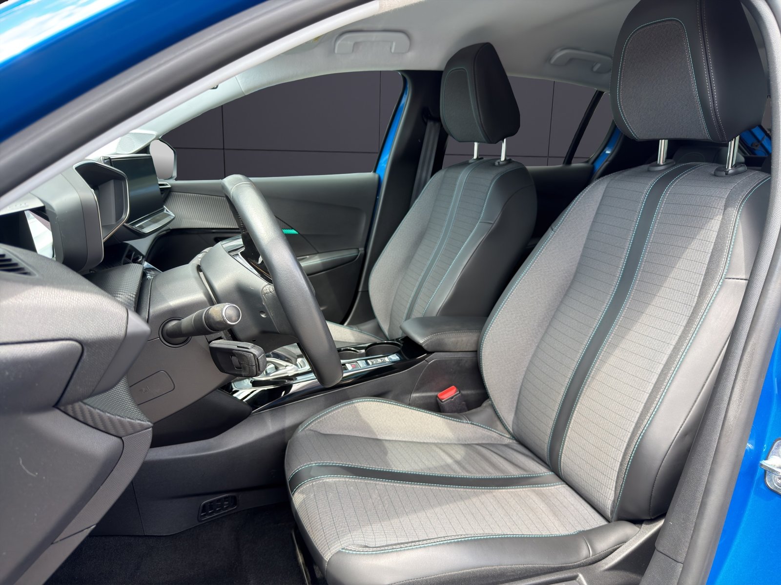 PEUGEOT 208 Elektrik Allure Pack, Elektro, Occasion / Gebraucht, Automatik - 6