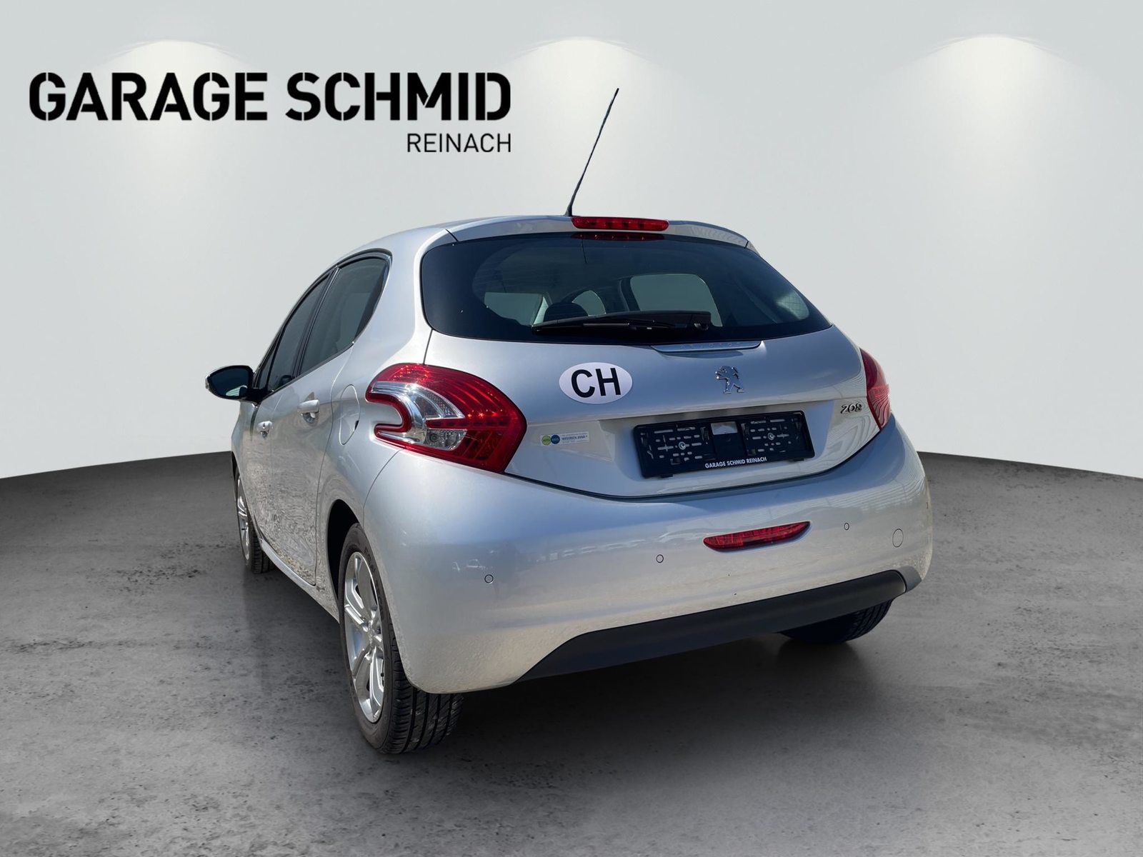 PEUGEOT 208 1.6 VTi Allure, Petrol, Second hand / Used, Manual - 5