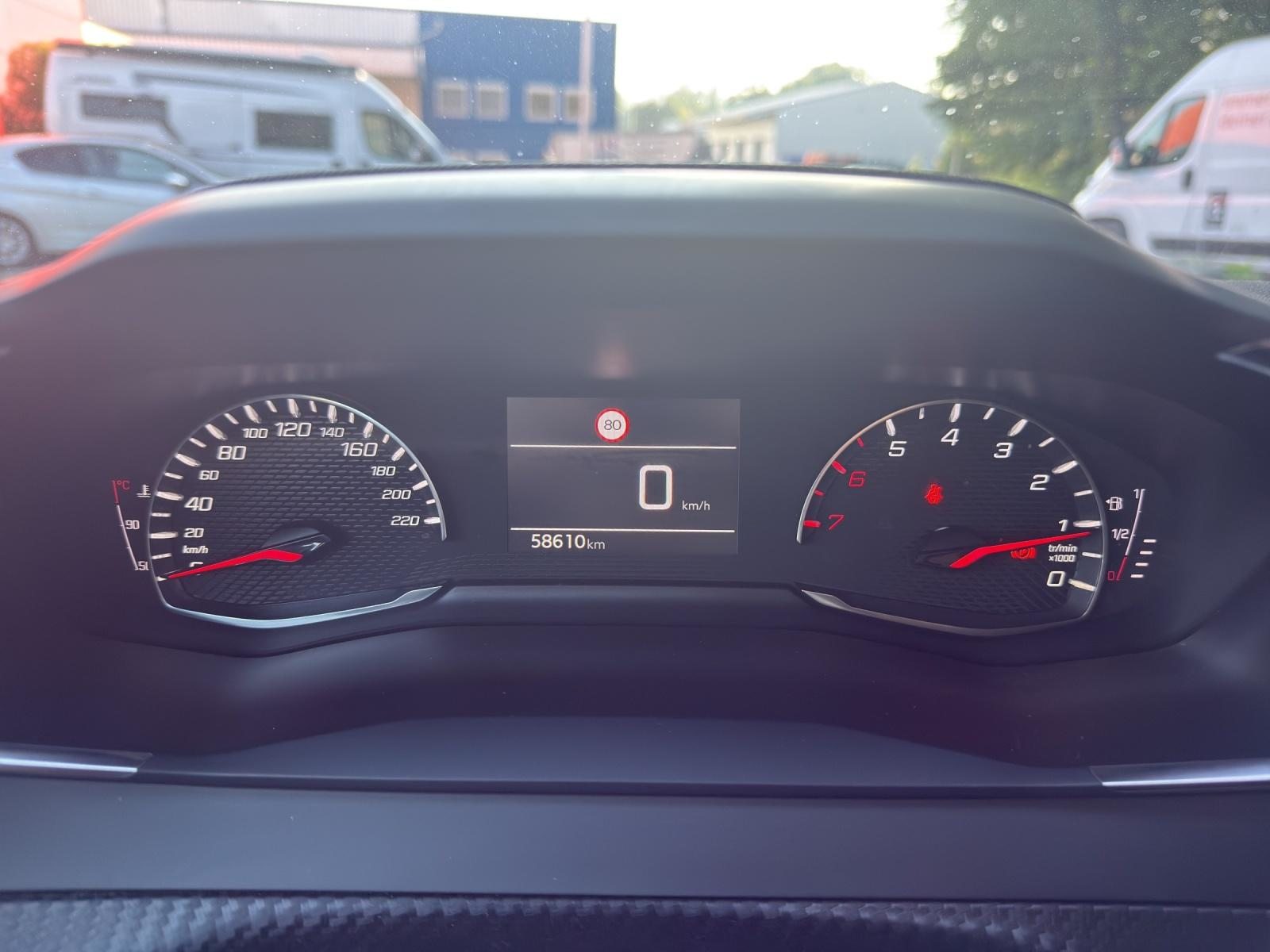 PEUGEOT 208 1.2 PureTech 100 Active, Essence, Occasion / Utilisé, Manuelle - 6