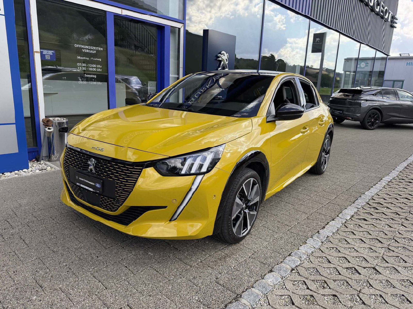 PEUGEOT 208 e-GT Pack *Full Option*, Elektro, Occasion / Gebraucht, Automatik - 2