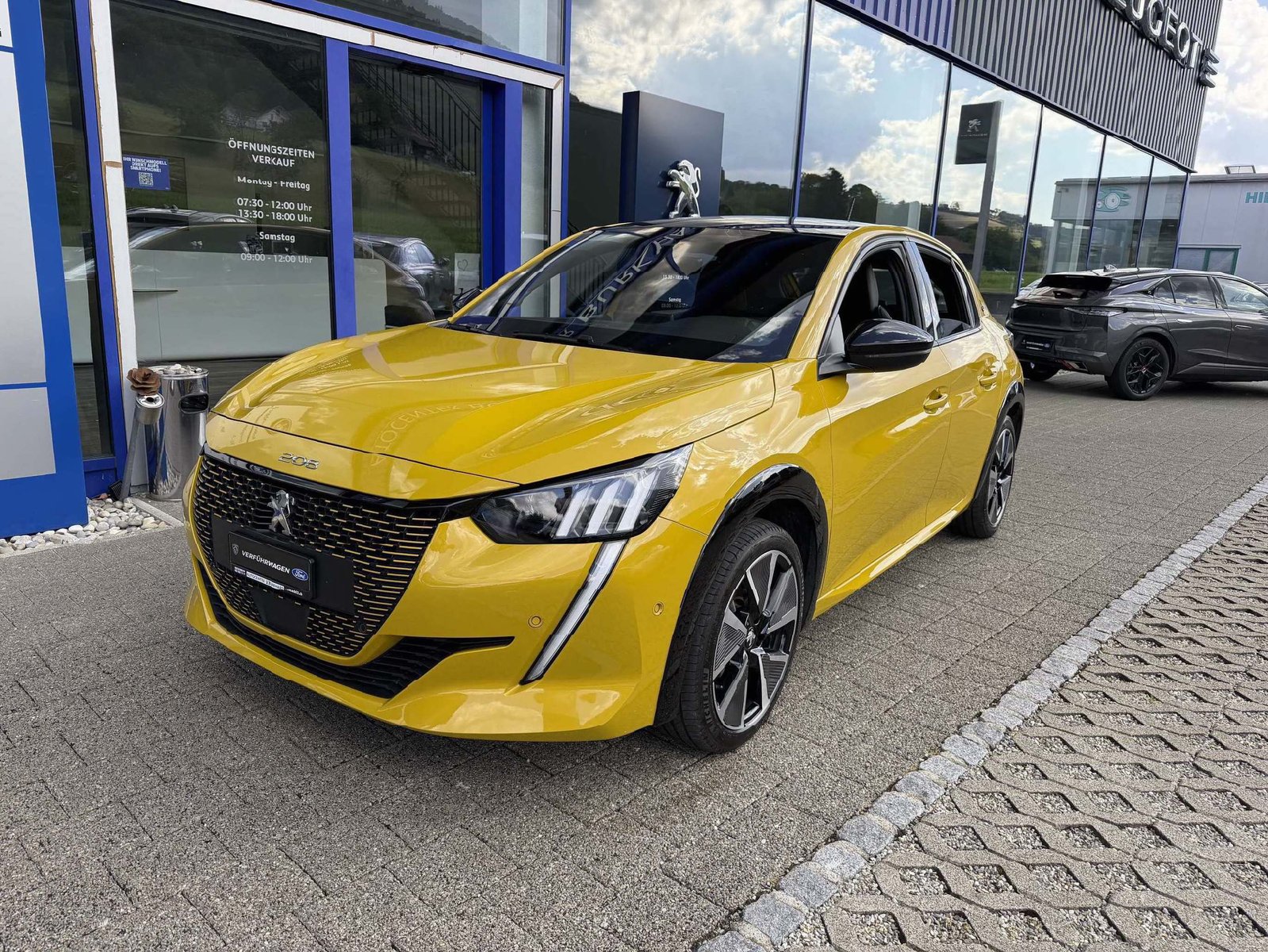 PEUGEOT 208 e-GT Pack *Full Option*, Elektro, Occasion / Gebraucht, Automatik - 3
