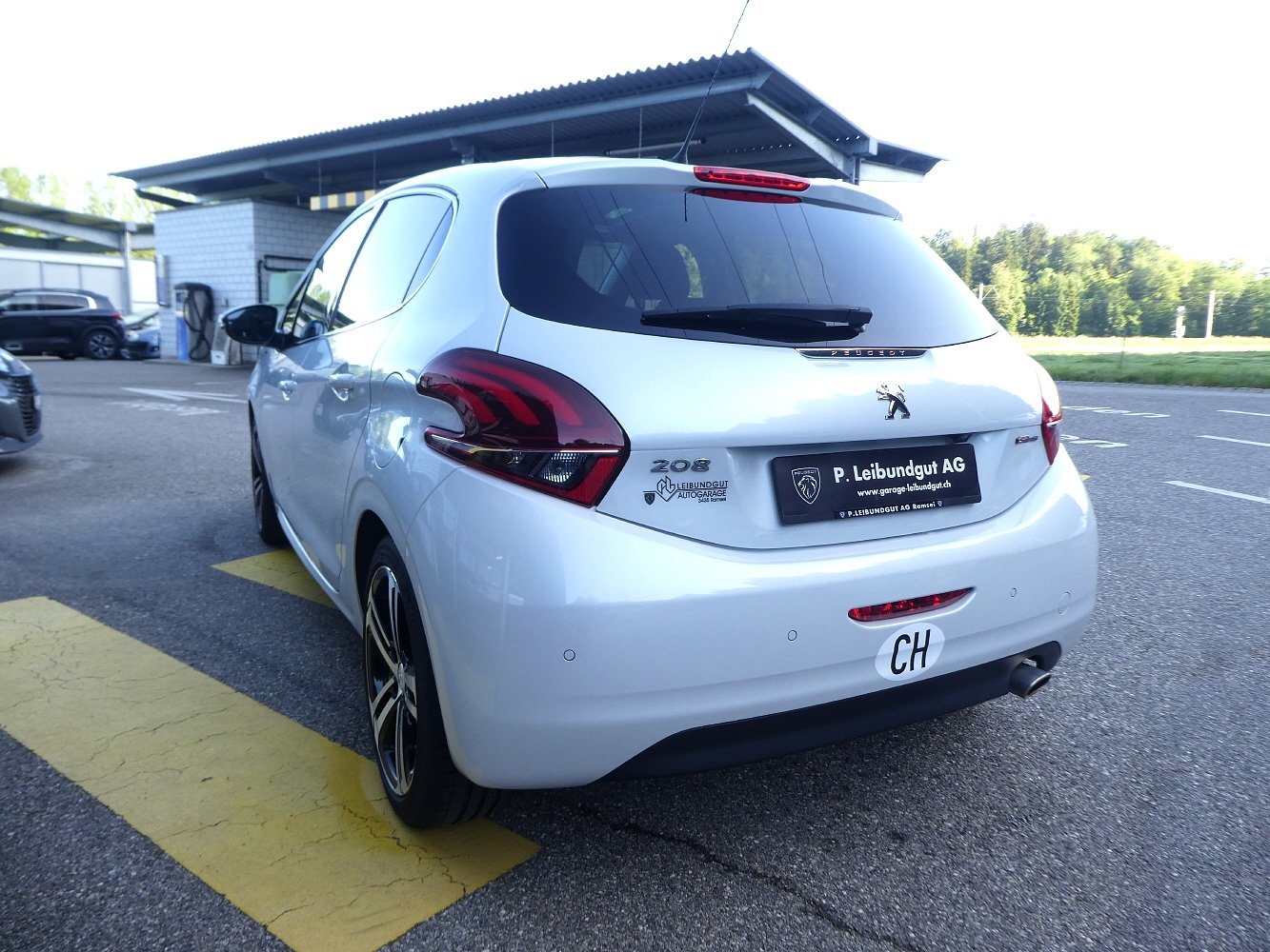 PEUGEOT 208 1.2 PureTech GT Line Automat, Petrol, Second hand / Used, Automatic - 6