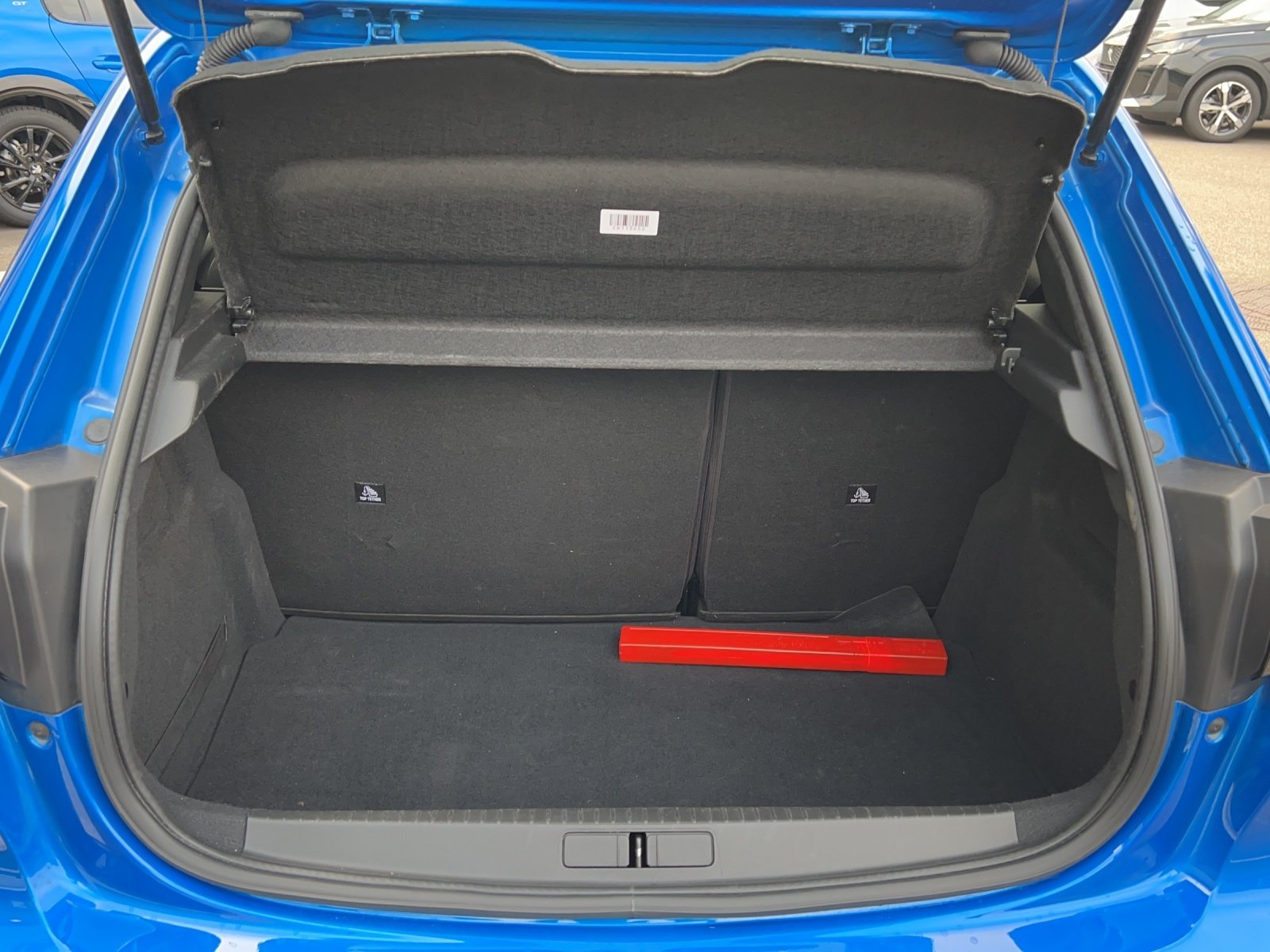 PEUGEOT 208 1.2 PureTech 130 Allure Pa, Benzin, Occasion / Gebraucht, Automatik - 7