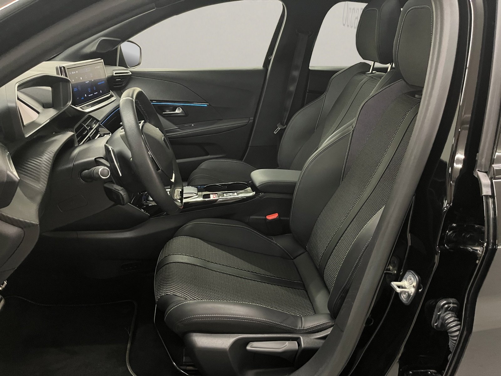 PEUGEOT 208 1.2 Hybrid GT, Mild-Hybrid Petrol/Electric, Second hand / Used, Automatic - 7