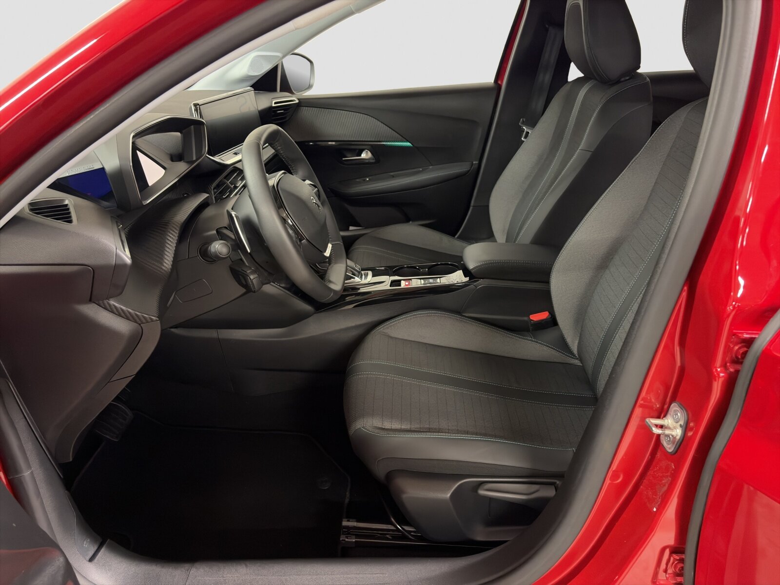 PEUGEOT 208 1.2 PureTech 130 PS Allure Pack, Petrol, Second hand / Used, Automatic - 6