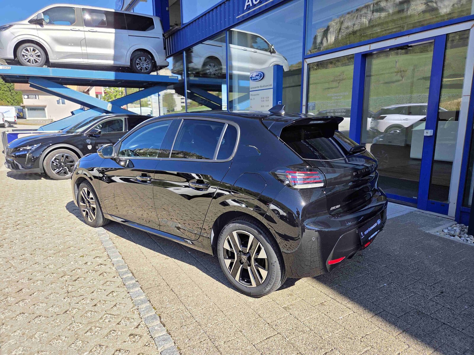 PEUGEOT 208 1.2 Hybrid Allure Premium, Mild-Hybrid Benzin/Elektro, Occasion / Gebraucht, Automatik - 3
