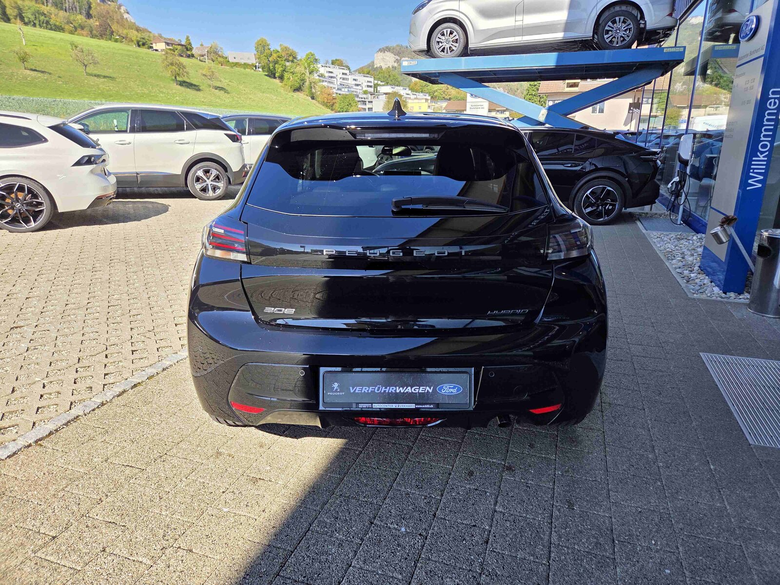 PEUGEOT 208 1.2 Hybrid Allure Premium, Mild-Hybrid Benzin/Elektro, Occasion / Gebraucht, Automatik - 4