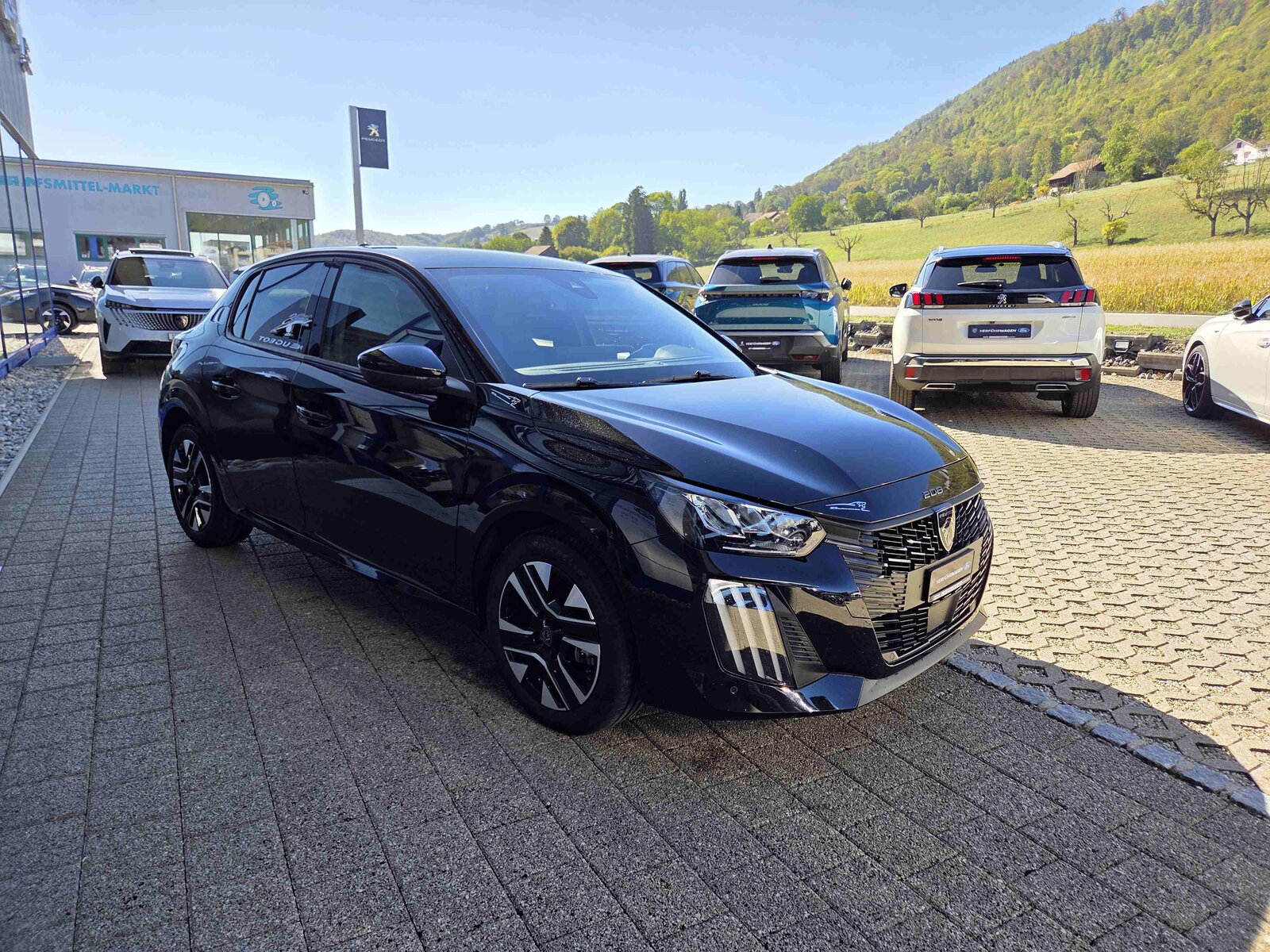 PEUGEOT 208 1.2 Hybrid Allure Premium, Mild-Hybrid Benzin/Elektro, Occasion / Gebraucht, Automatik - 6