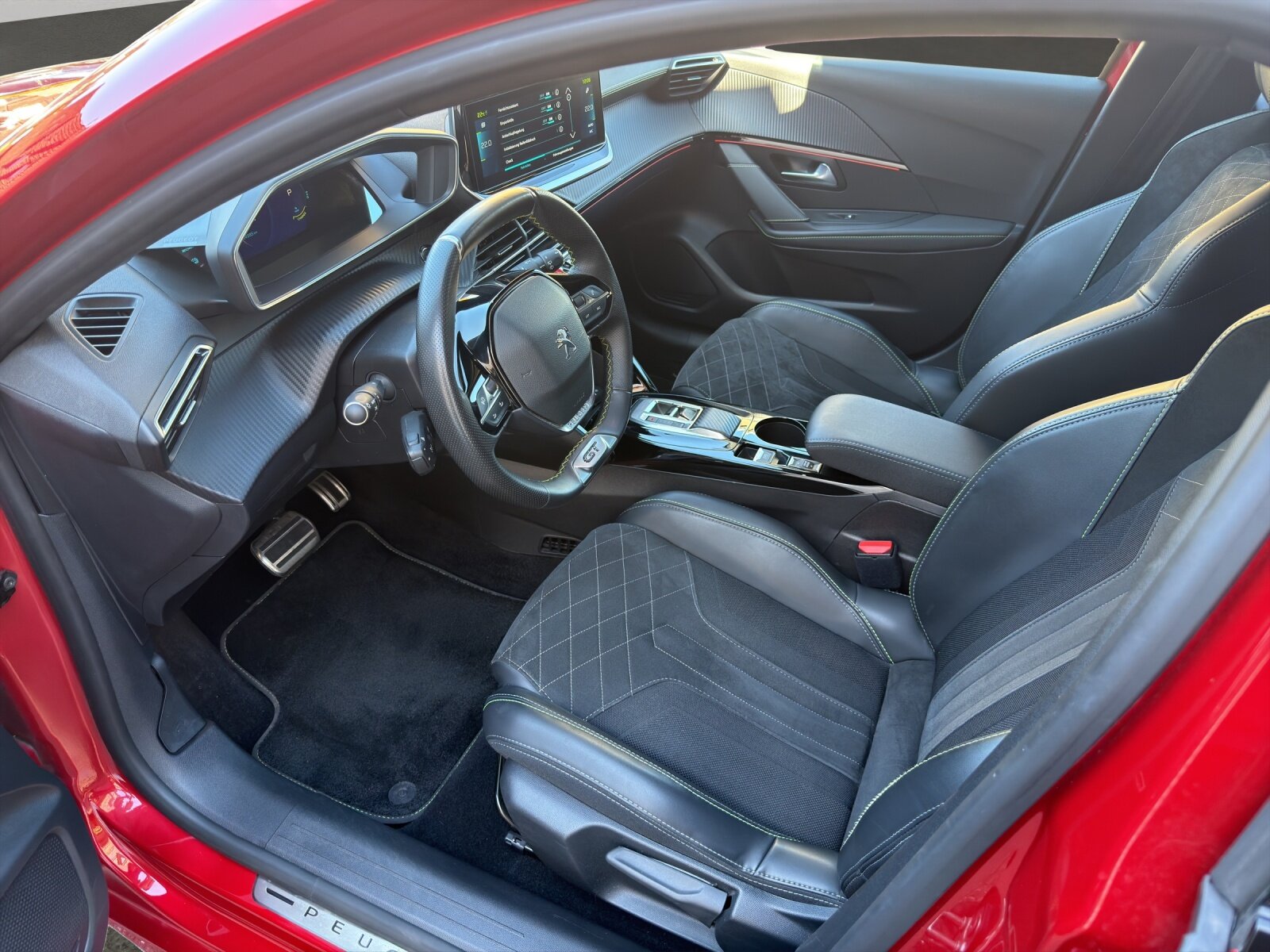 PEUGEOT 208 e-GT Pack, Électrique, Occasion / Utilisé, Automatique - 4