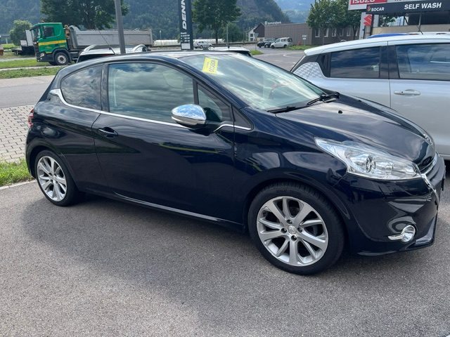 PEUGEOT 208 1.6 VTi Allure, Petrol, Second hand / Used, Manual - 2