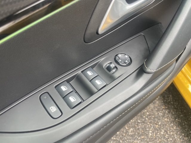 PEUGEOT 208 1.2 PureTech 100 GT, Benzin, Occasion / Gebraucht, Handschaltung - 7