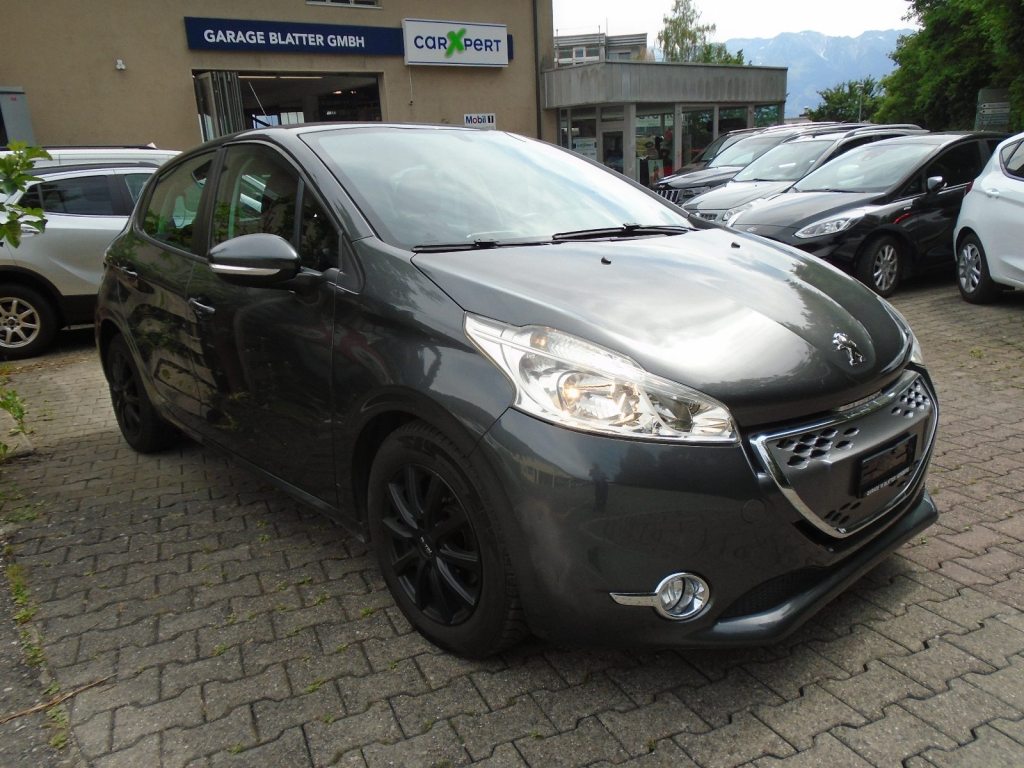 PEUGEOT 208 1.4 e-HDI Active EGS, Diesel, Occasioni / Usate, Automatico - 2