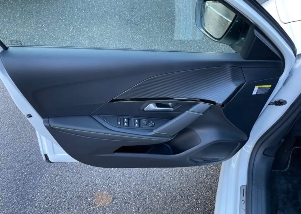 PEUGEOT 208 e-GT, Elektro, Occasion / Gebraucht, Automatik - 4