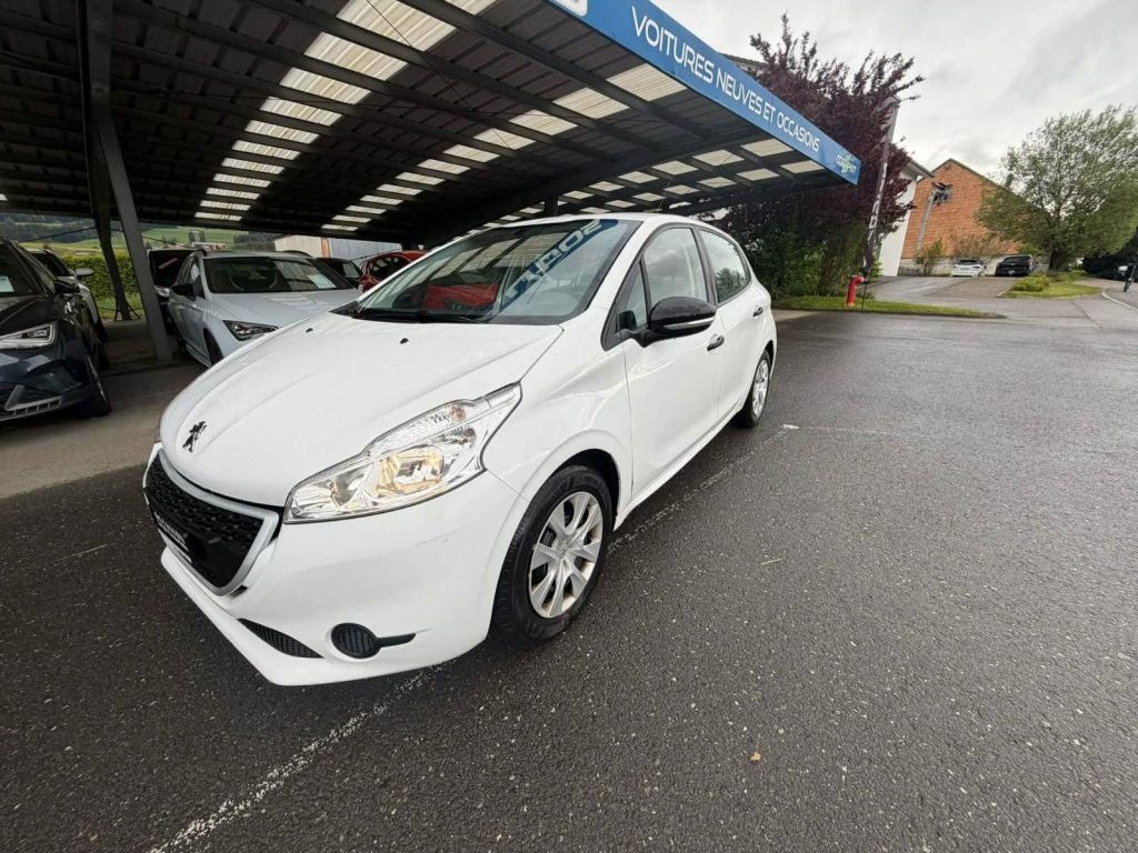 PEUGEOT 208 1.2 VTi Intuitive, Benzin, Occasion / Gebraucht, Handschaltung - 3