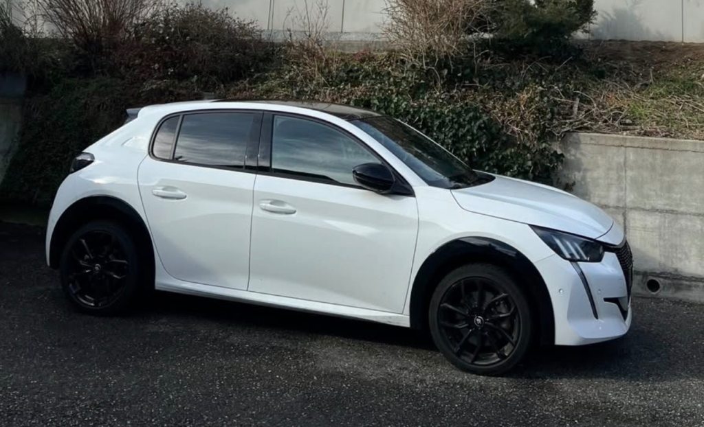 PEUGEOT 208 e-GT, Elektro, Occasion / Gebraucht, Automatik - 2