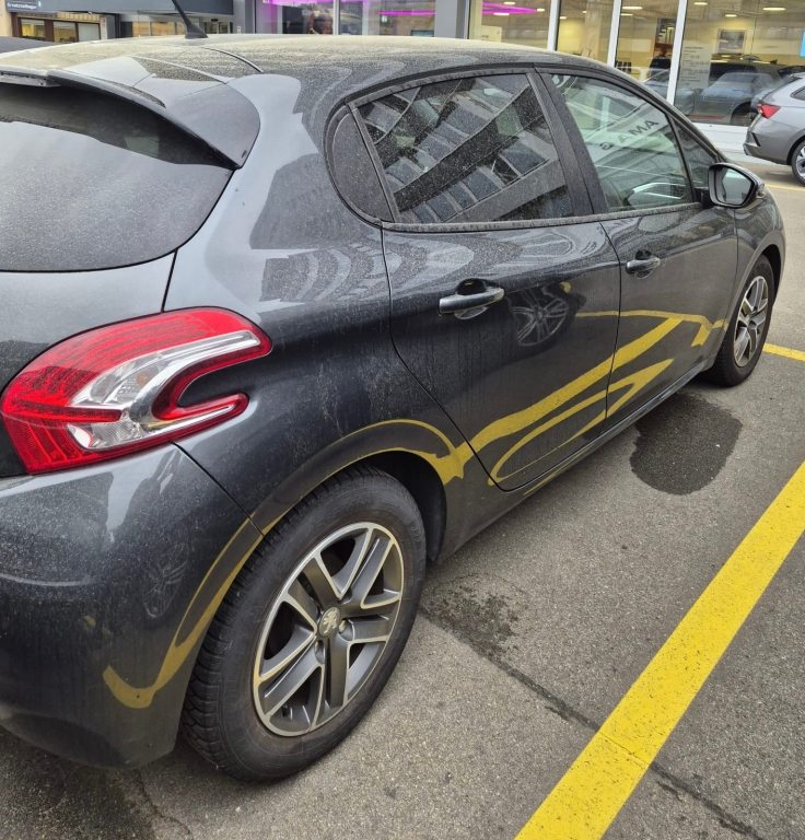 PEUGEOT 208 1.2 PureTech Active EGS S/S, Petrol, Second hand / Used, Automatic - 4