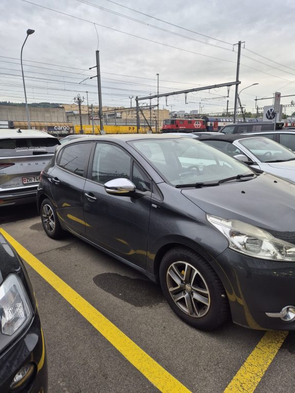 PEUGEOT 208 1.2 PureTech Active EGS S/S, Petrol, Second hand / Used, Automatic - 6